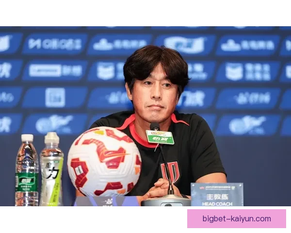中超著名教练们持续提升球队竞争力，战术创新引人关注