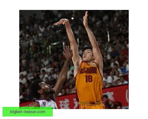 约翰·斯通斯状态回暖，近期表现稳健助力球队防线稳固