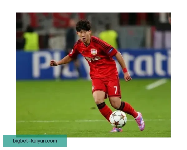 西蒙尼战术成功因素分析：适应性强与团队凝聚力并重