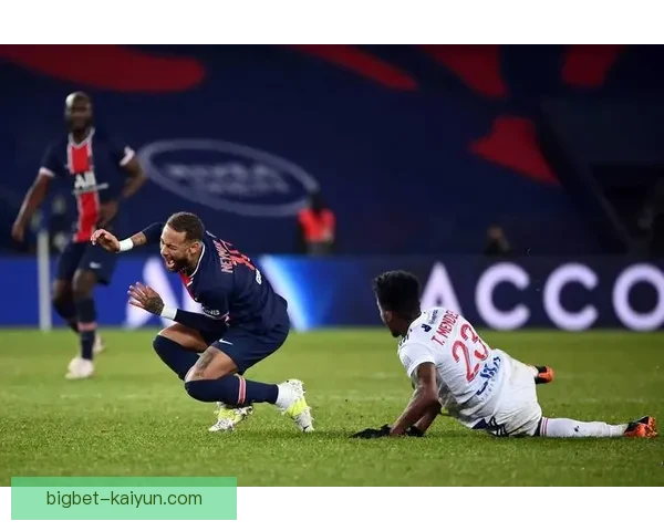 贝尔纳多防守贡献显著，本赛季拦截与抢断数据持续提升